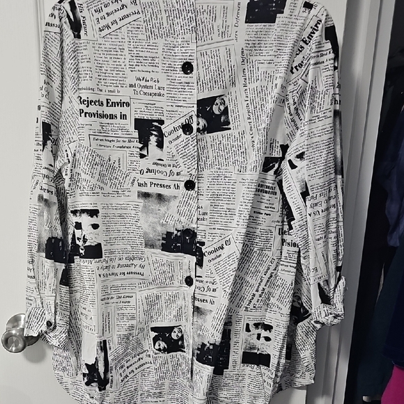 Newspaper Print Button-Up Blouse - Picture 4 of 5